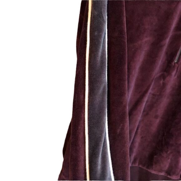 NWT! Fabletics Britt pullover. 1/4 zip & velour. - Picture 13 of 14